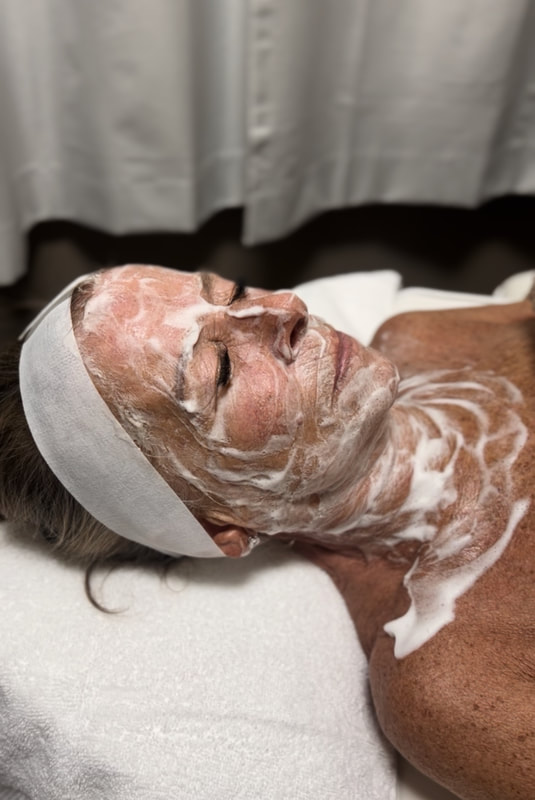 Facials And Massage Therapy (2)